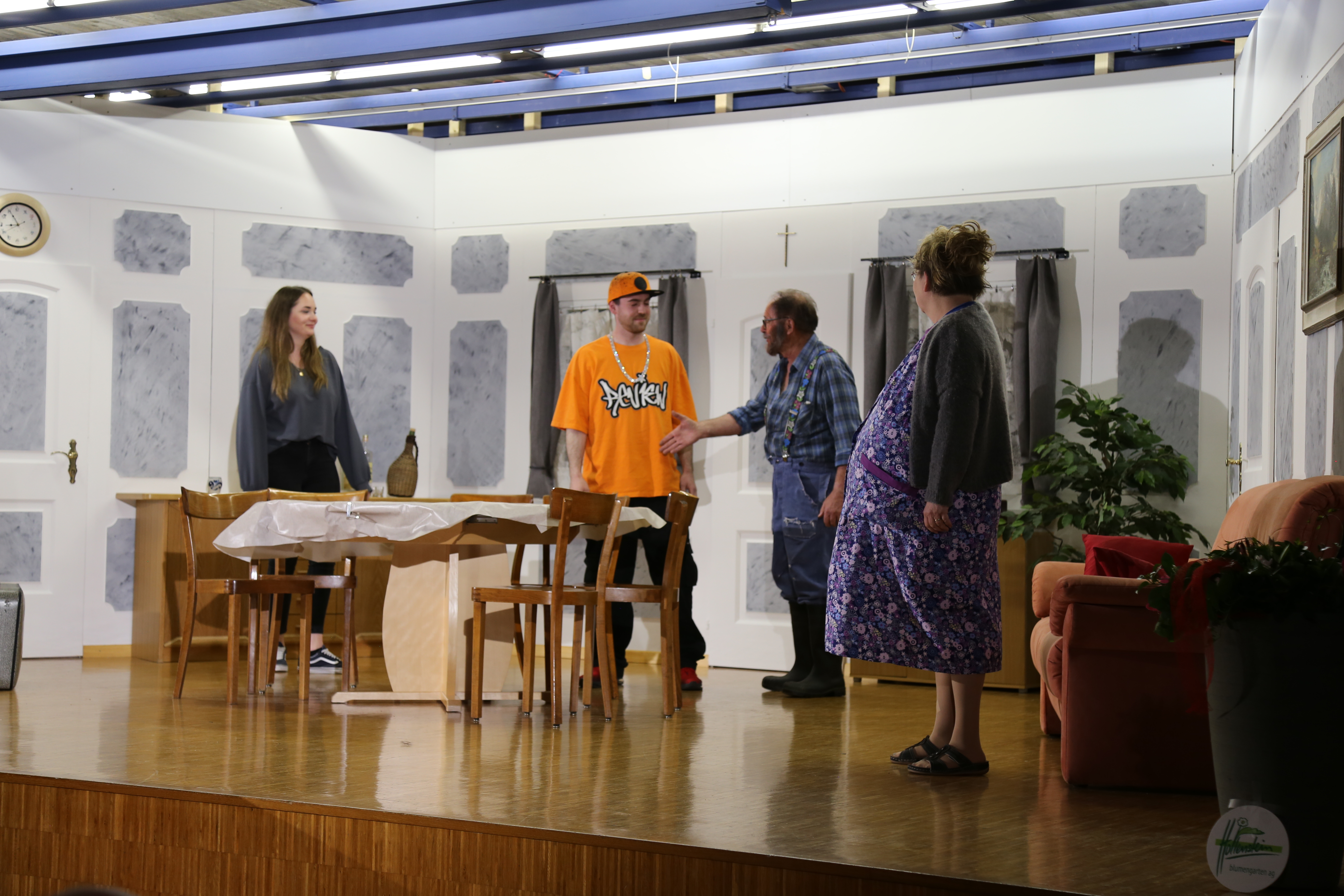 Theater Vagabunden Tuggen - Theaterstück 2025, Schauspieler in Aktion