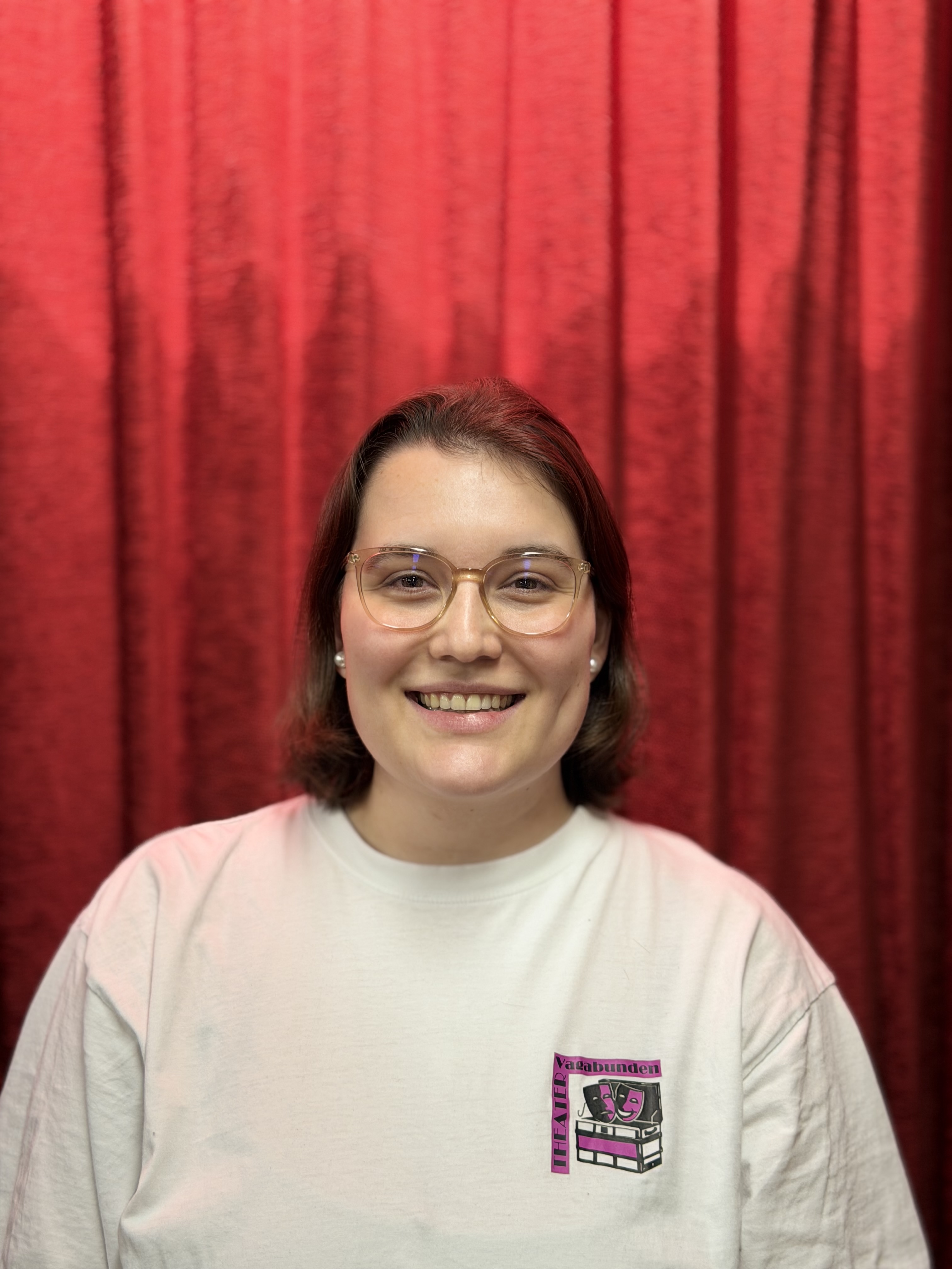 Portrait Jasmin Hoch